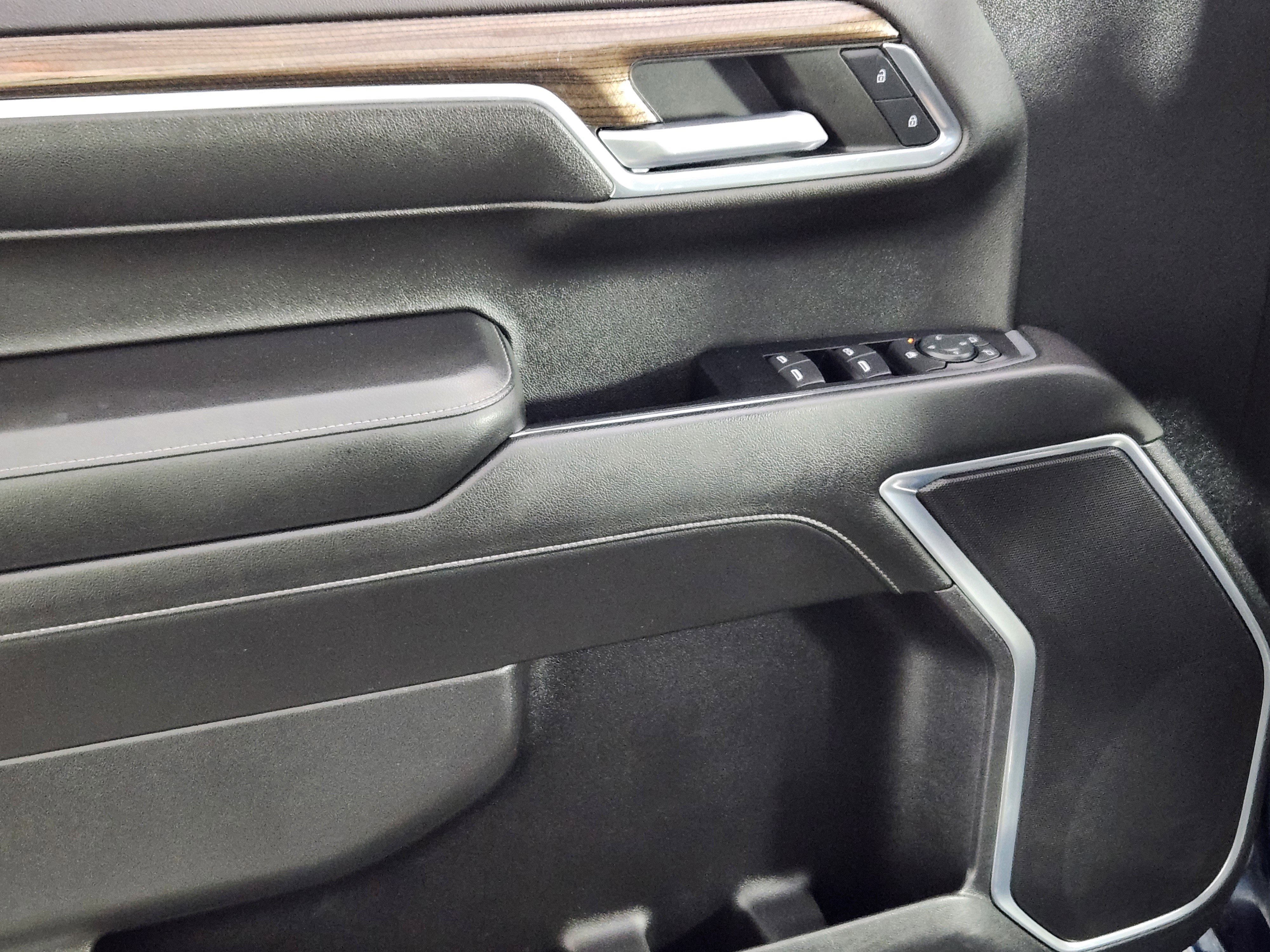 Used 2022 Chevrolet Silverado 1500 RST image 16