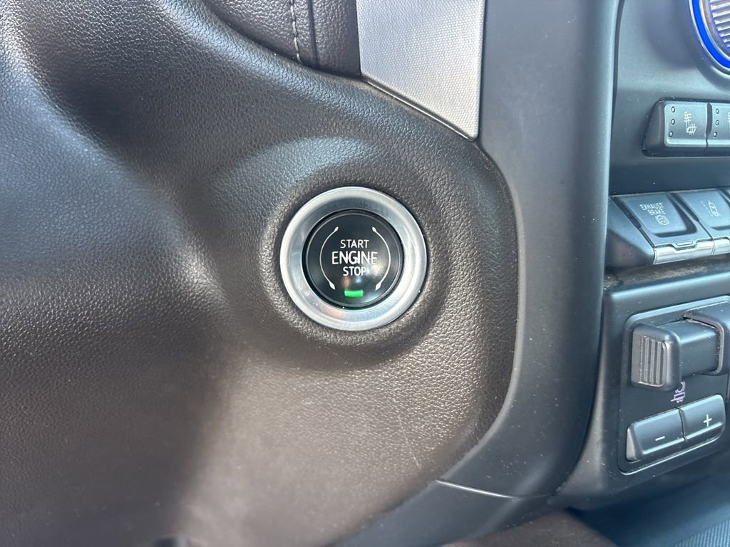 Used 2021 GMC Sierra 3500 SLT w/ SLT Premium Package image 17