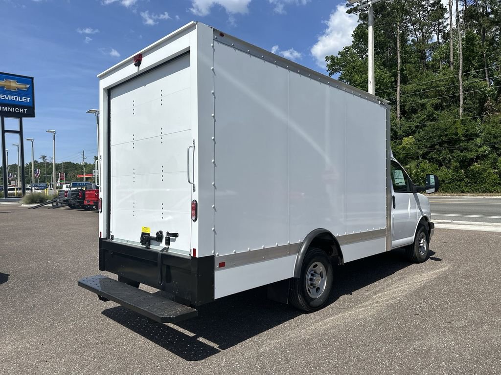 New 2025 Chevrolet Express 3500 w/ Power Convenience Package image 16