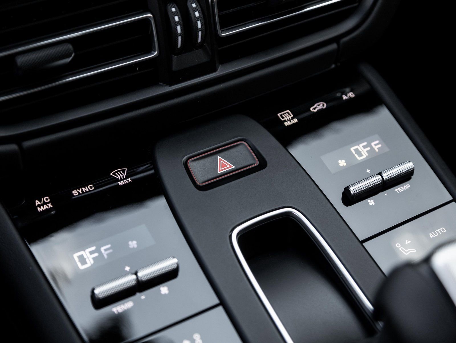 New 2026 Porsche Macan GTS AWD/4WD image 26