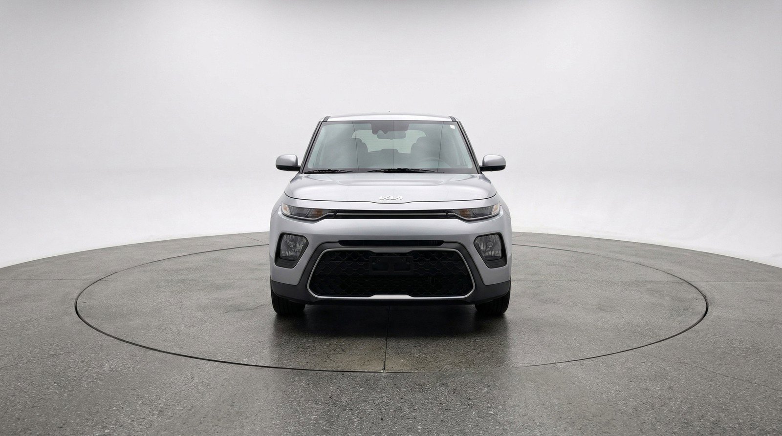 Used 2025 Kia Soul LX w/ LX Technology Package FWD image 2