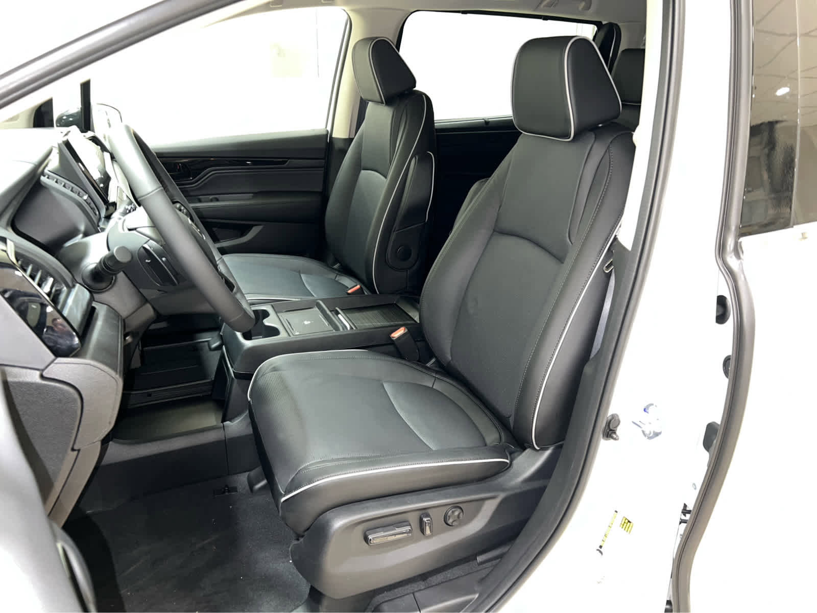 New 2026 Honda Odyssey Elite image 17