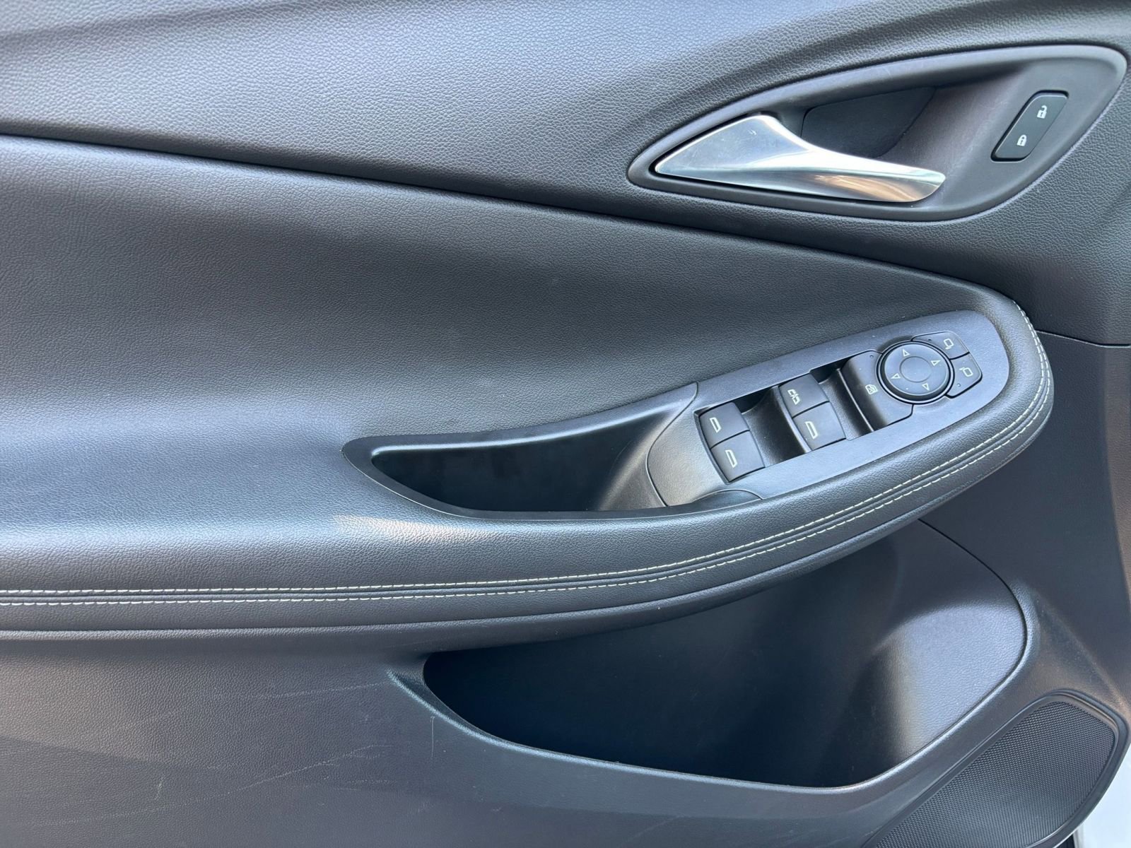 Used 2025 Buick Encore GX Preferred image 18