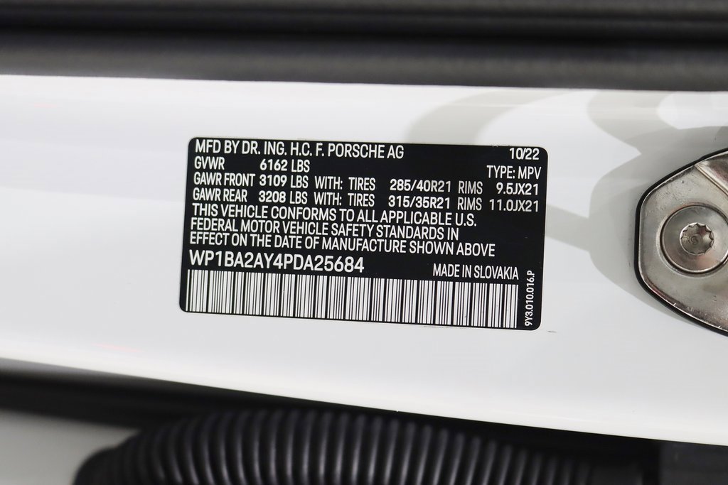 Used 2023 Porsche Cayenne Platinum Edition image 41