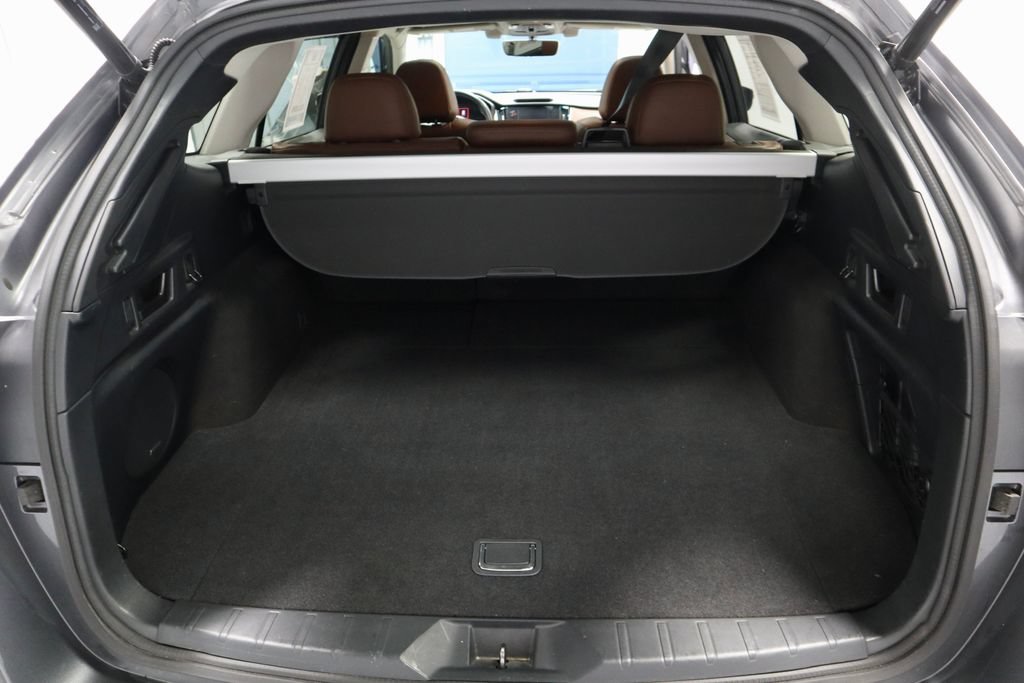 Used 2020 Subaru Outback Touring XT AWD/4WD image 16