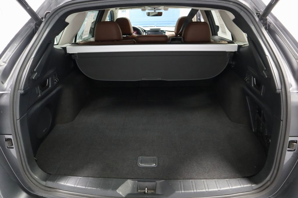 Used 2020 Subaru Outback Touring XT AWD/4WD image 16