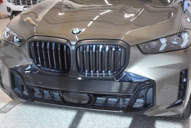 New 2026 BMW X5 xDrive40i w/ M Sport Package AWD/4WD image 14