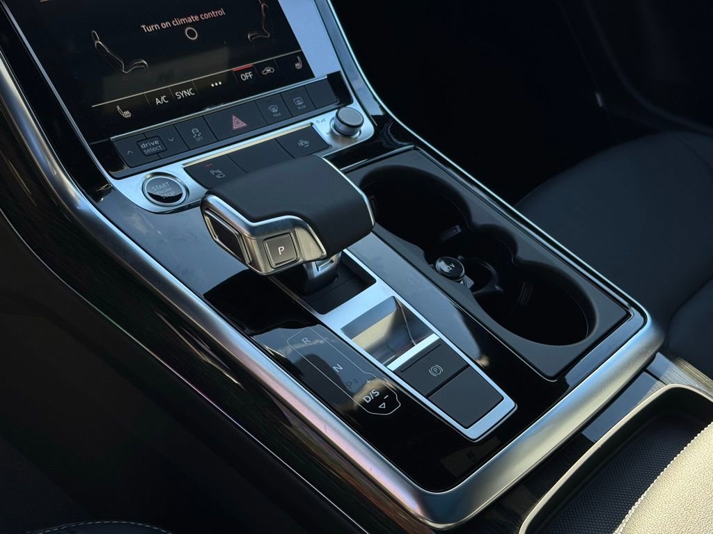 New 2026 Audi Q8 Premium image 23