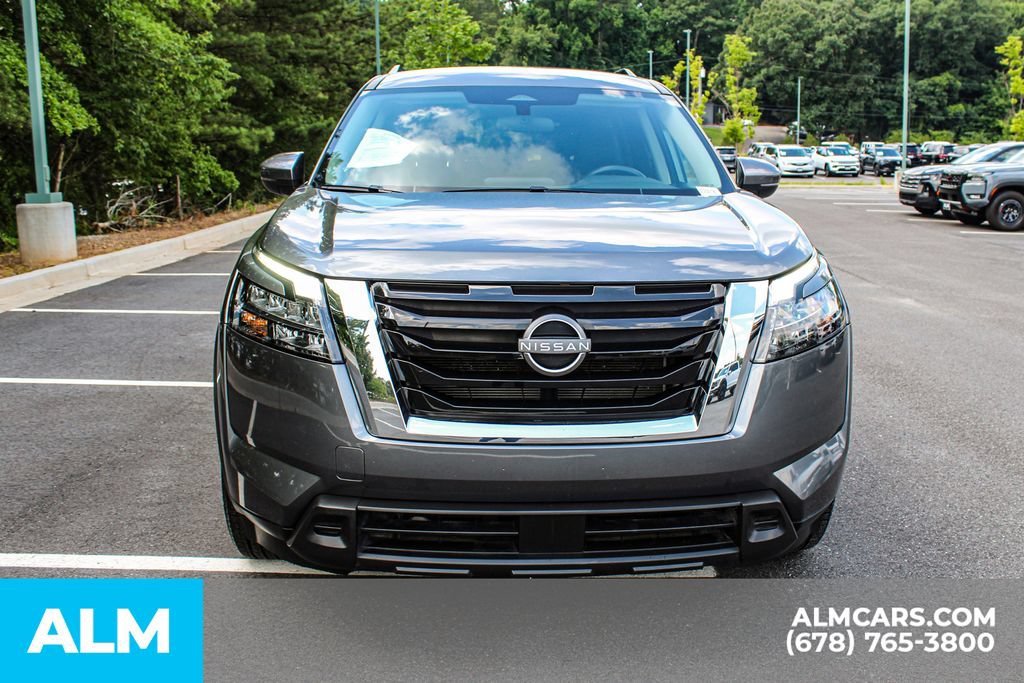 Used 2025 Nissan Pathfinder SV FWD image 10