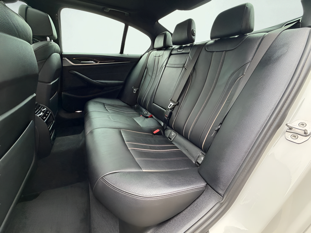 Used 2018 BMW 530e RWD image 21