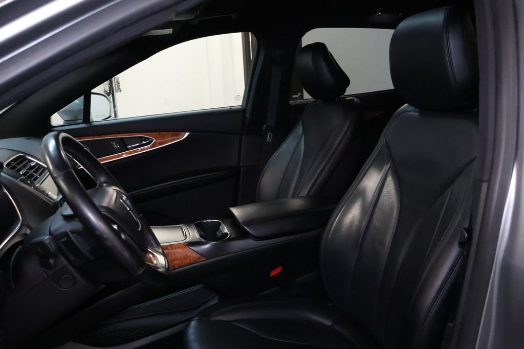 Used 2020 Lincoln Nautilus Reserve AWD/4WD image 16