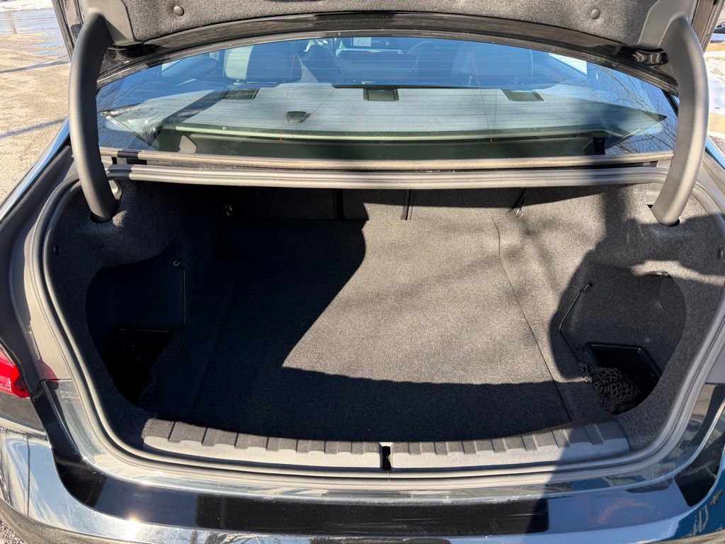 Used 2019 BMW 330i xDrive Sedan w/ Convenience Package image 19