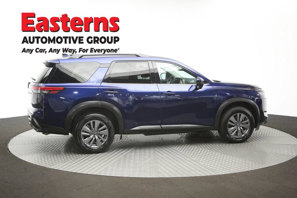Used 2025 Nissan Pathfinder SV FWD image 43