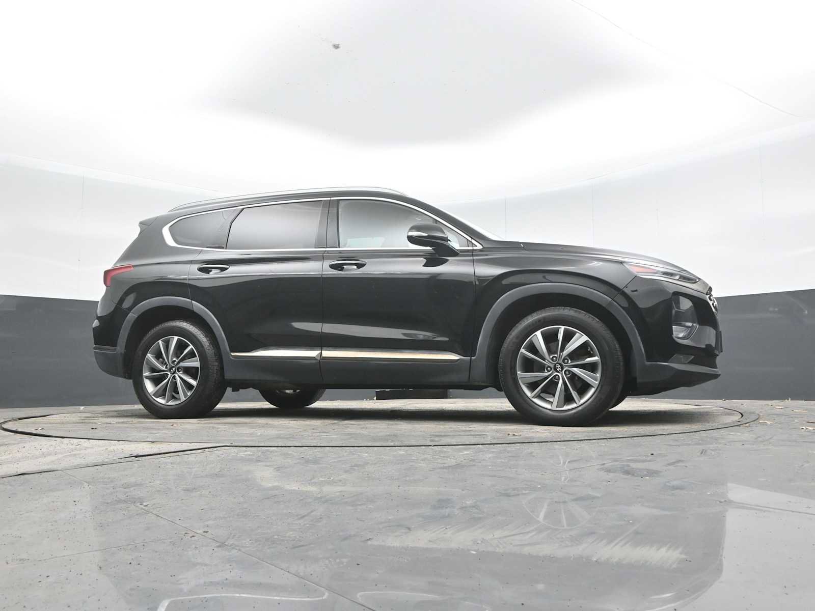 Used 2019 Hyundai Santa Fe Limited image 47
