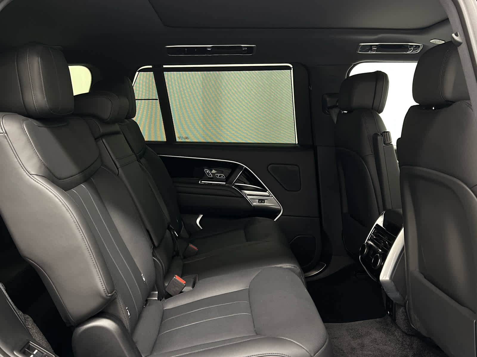 Used 2025 Land Rover Range Rover Long Wheelbase SE image 21