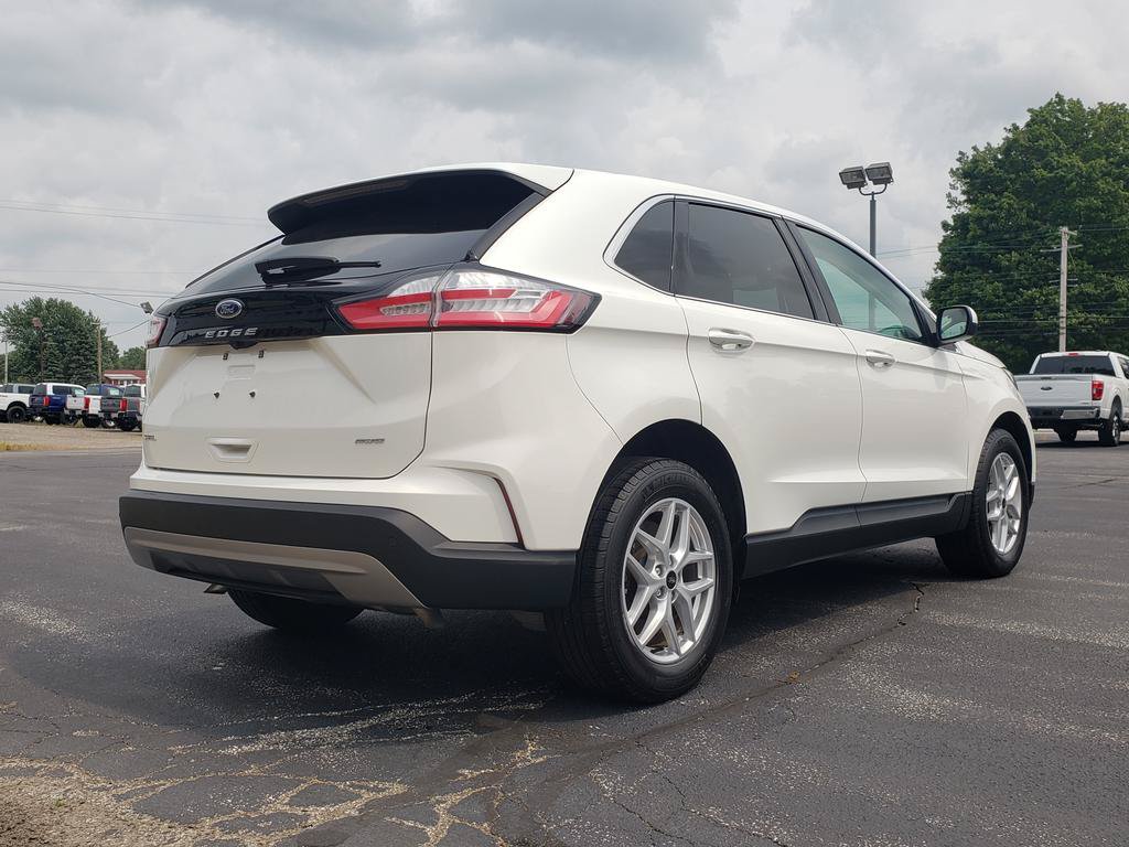 Used 2024 Ford Edge SEL w/ Convenience Package AWD/4WD image 3