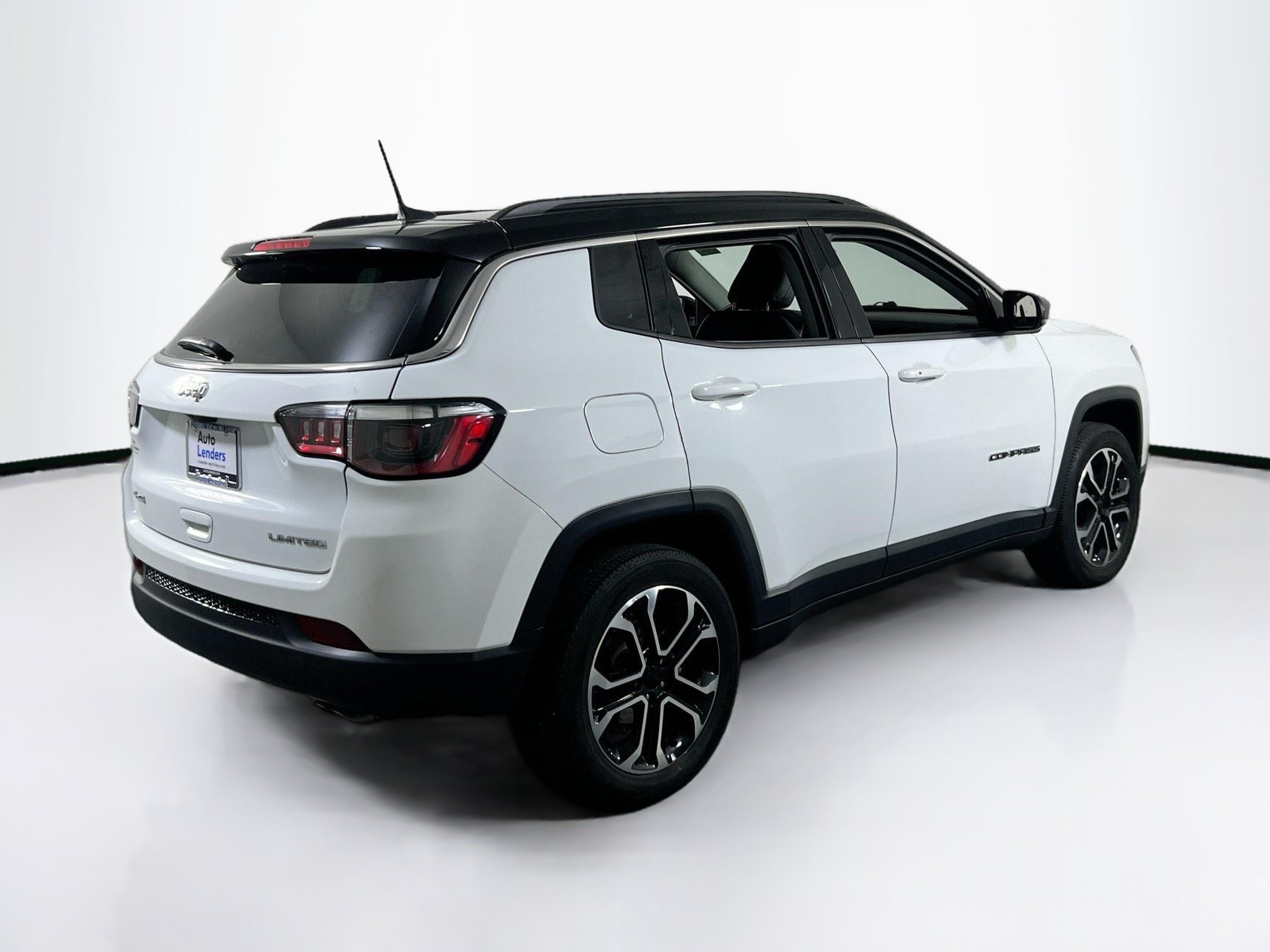 Used 2022 Jeep Compass Limited AWD/4WD image 5