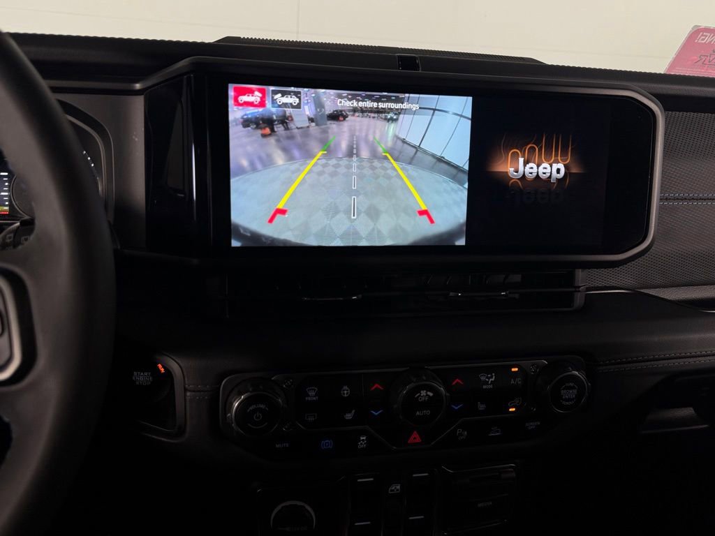 Used 2024 Jeep Wrangler Unlimited Rubicon 4xe AWD/4WD image 20