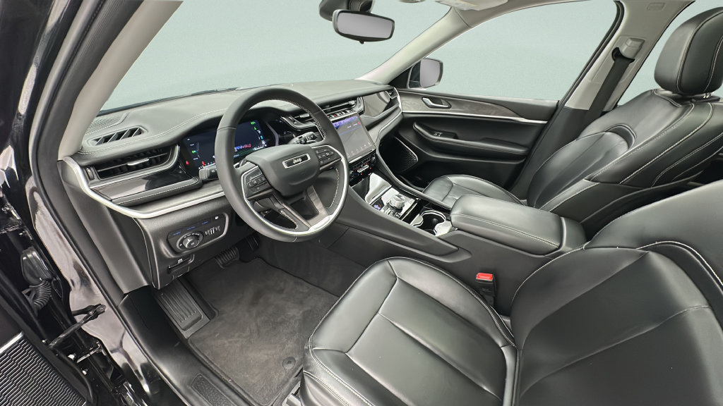 Used 2023 Jeep Grand Cherokee 4WD 4xe image 11