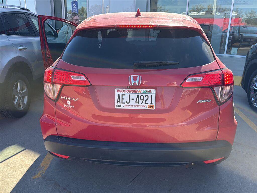 Used 2017 Honda HR-V EX image 3