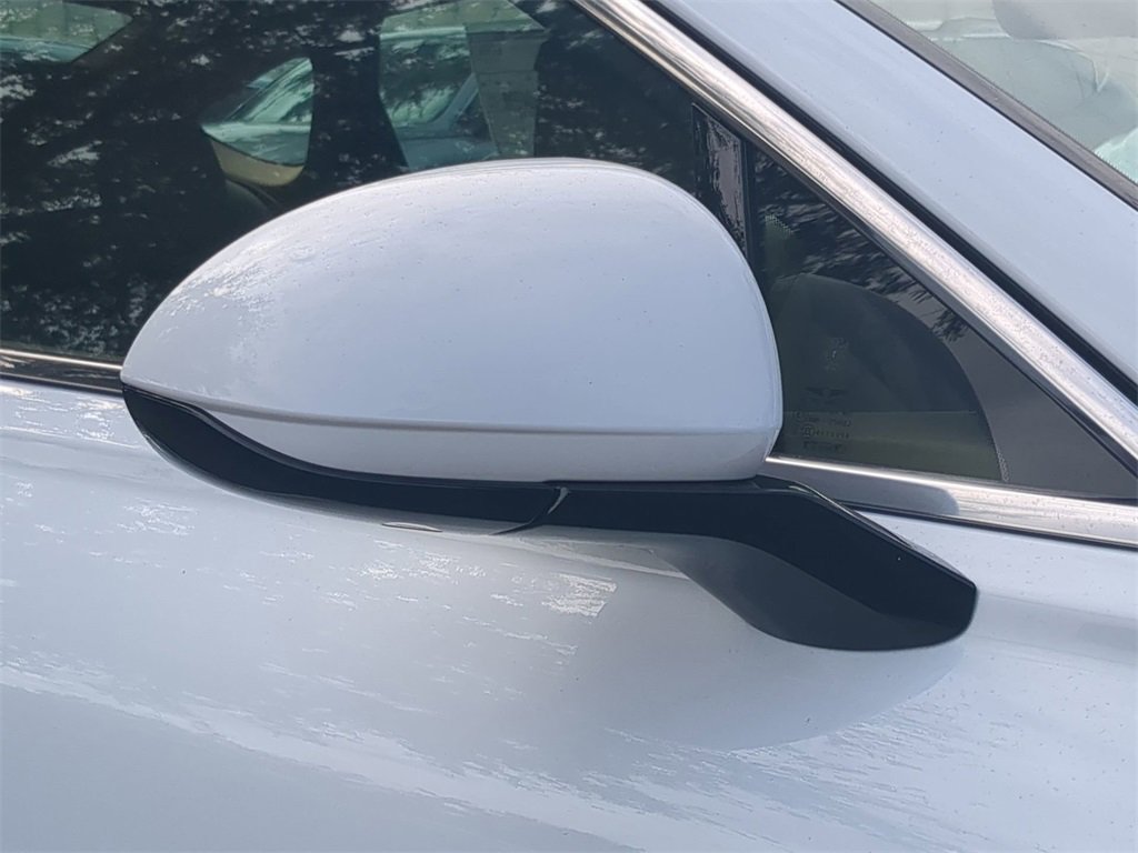 Used 2025 Genesis G80 2.5T image 10