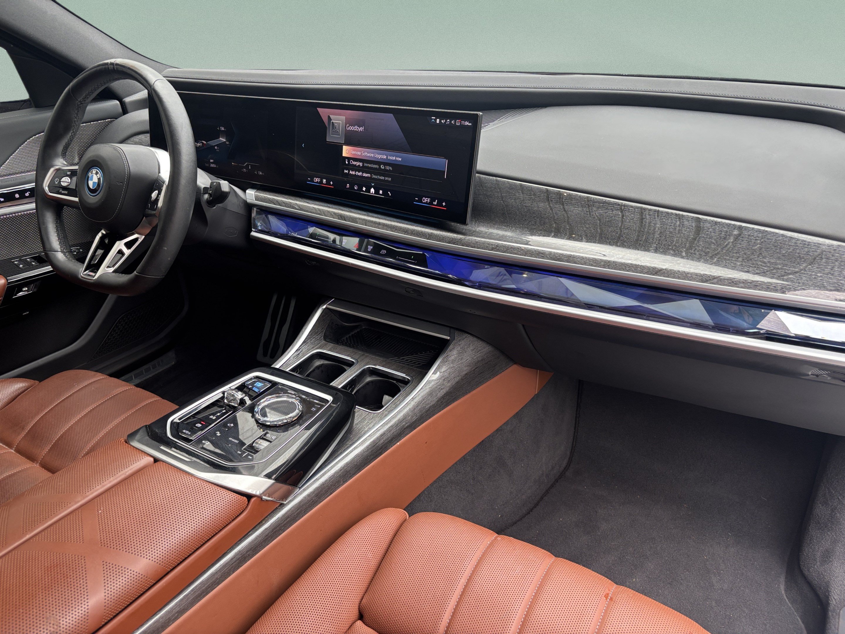 Certified 2024 BMW i7 eDrive50 w/ M Sport Package RWD image 24