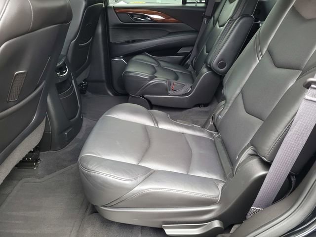 Used 2016 Cadillac Escalade Luxury image 15