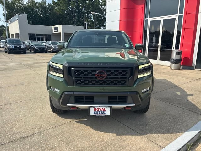 Used 2022 Nissan Frontier Pro-X RWD image 2