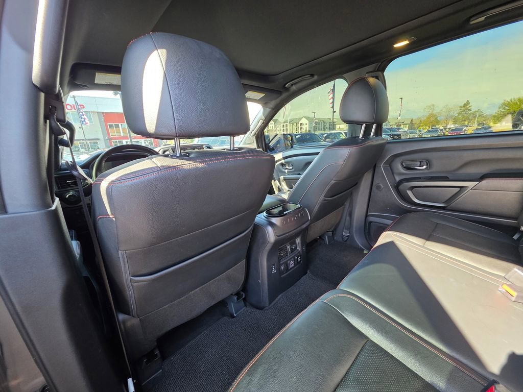 Used 2023 Nissan Titan PRO-4X w/ Pro-4x Convenience Package AWD/4WD image 15