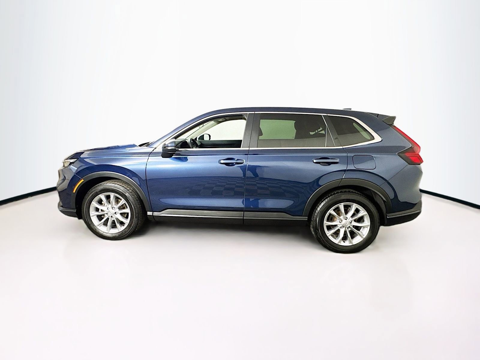 Used 2025 Honda CR-V EX image 4