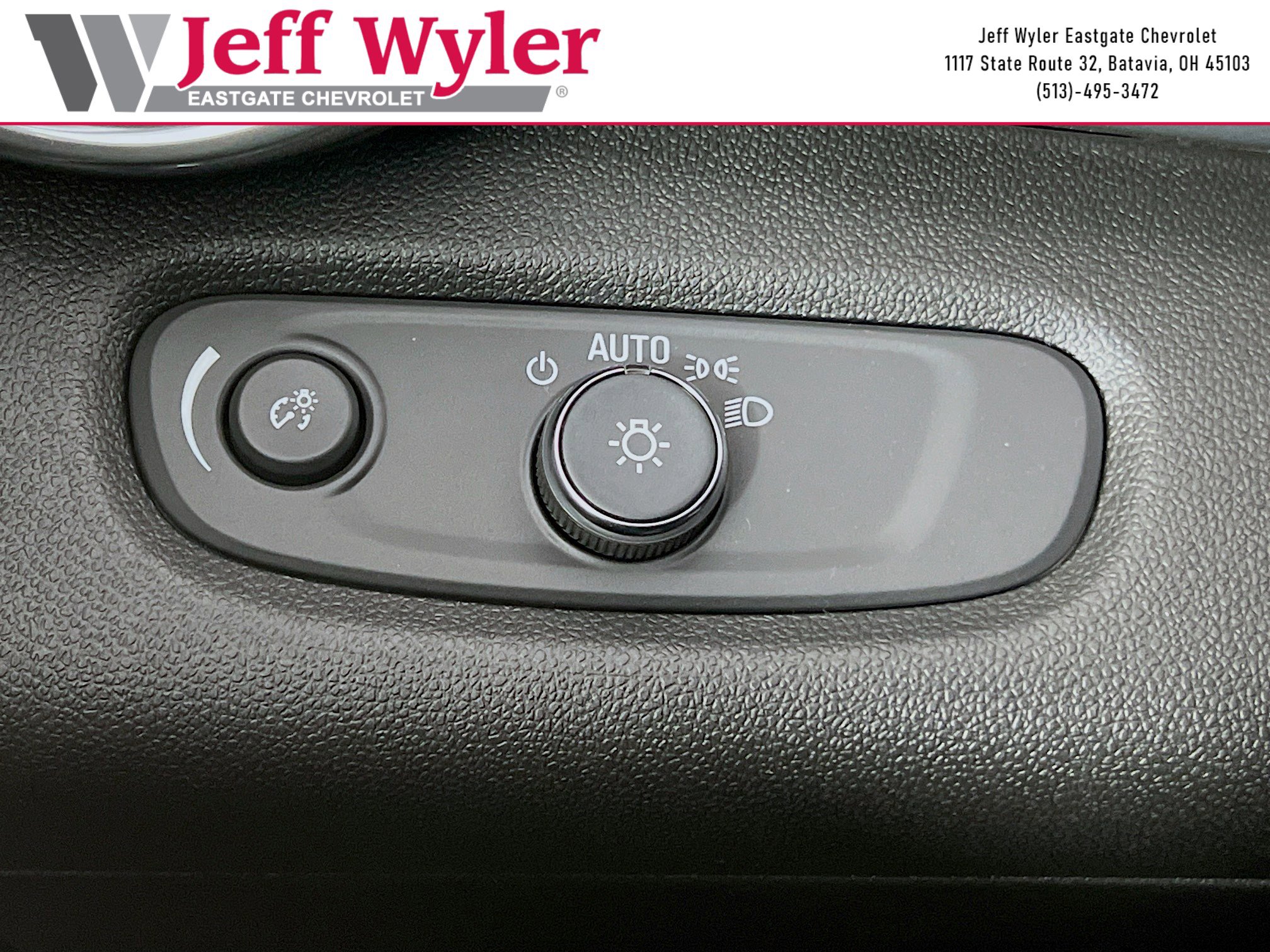 New 2026 Chevrolet Trax LT w/ LT Convenience Package FWD image 13