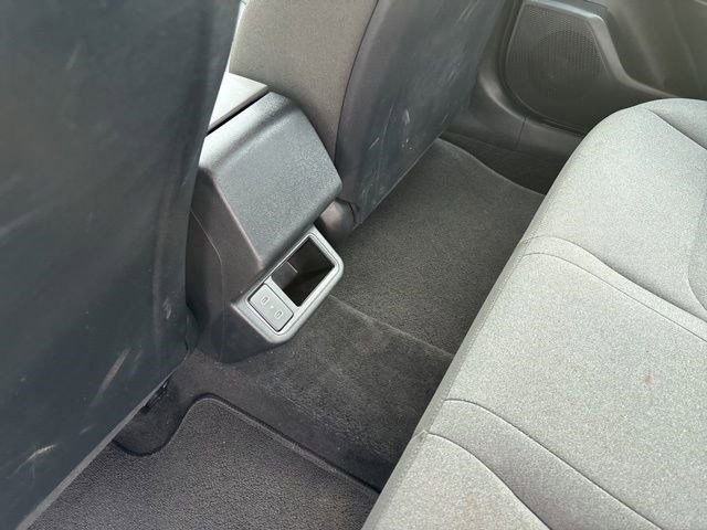 Used 2025 Kia K4 LXS image 31