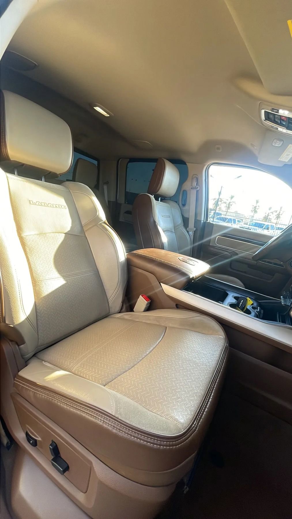 Used 2022 RAM 3500 Laramie image 11