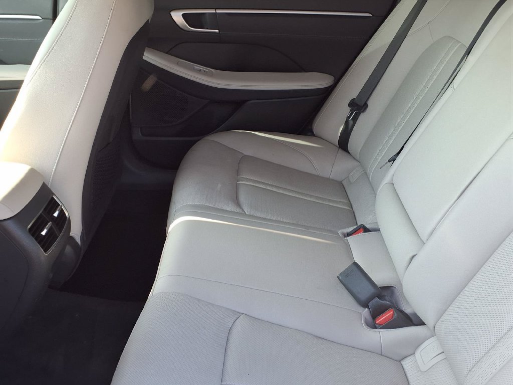 Used 2025 Hyundai Sonata Limited FWD image 12