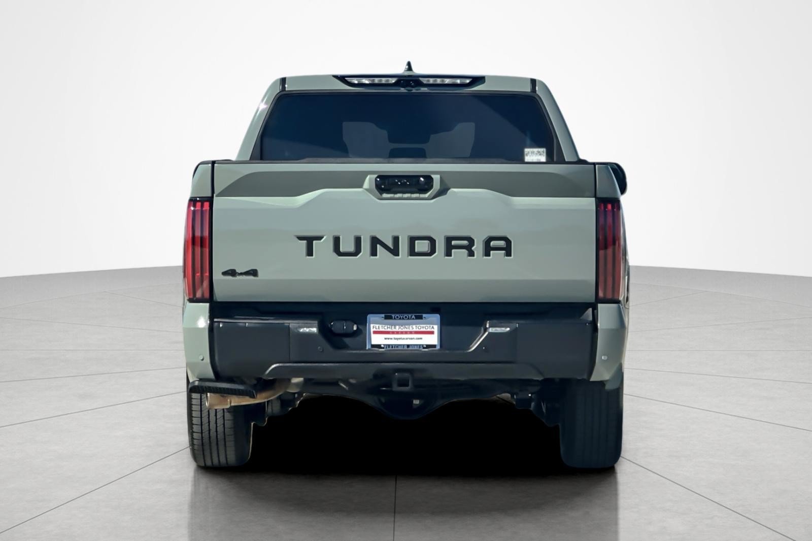 Used 2024 Toyota Tundra Limited AWD/4WD image 4