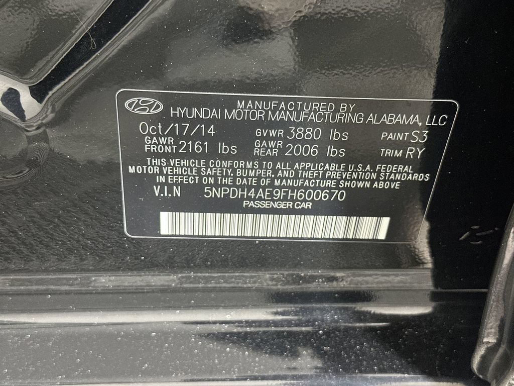 Used 2015 Hyundai Elantra Limited FWD image 32