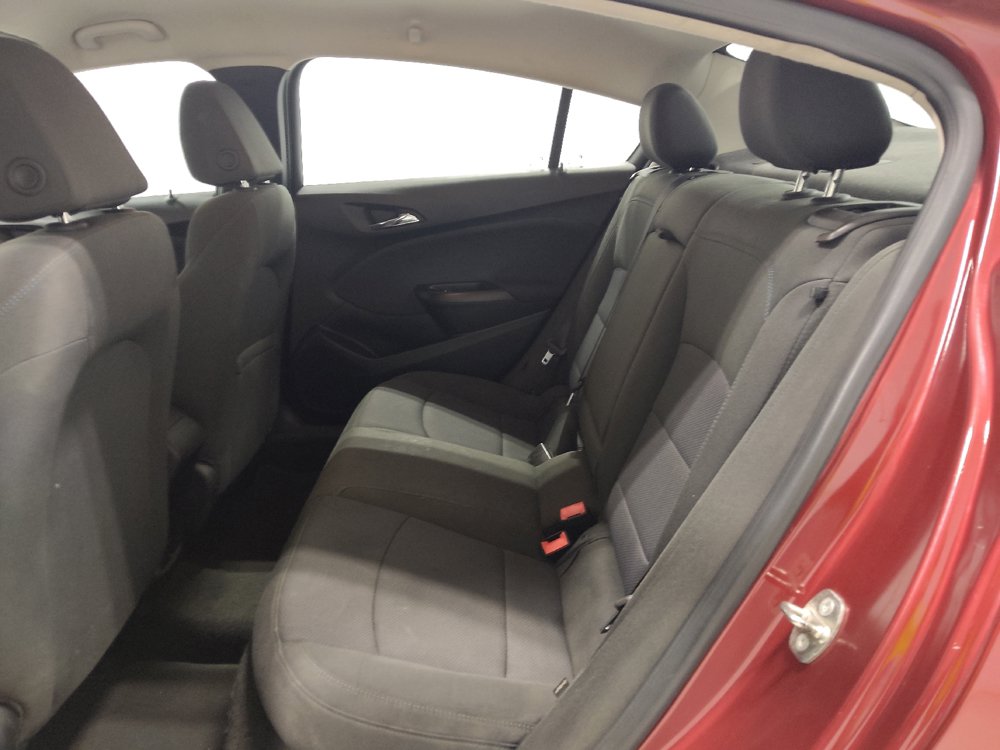 Used 2018 Chevrolet Cruze LT FWD image 18