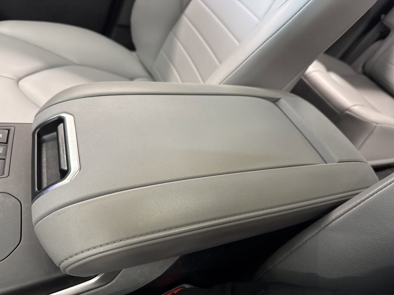 Used 2023 Toyota Highlander XLE image 30