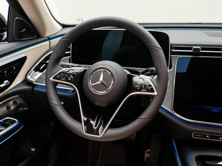 New 2026 Mercedes-Benz E 350 4MATIC Sedan image 11