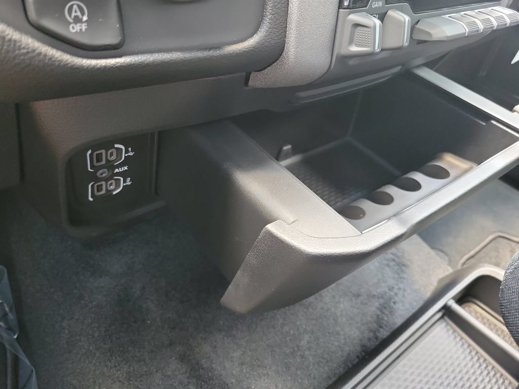 New 2026 RAM 1500 Express AWD/4WD image 27