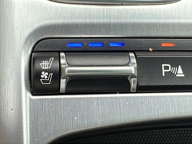 Used 2023 Kia Stinger GT2 RWD image 28