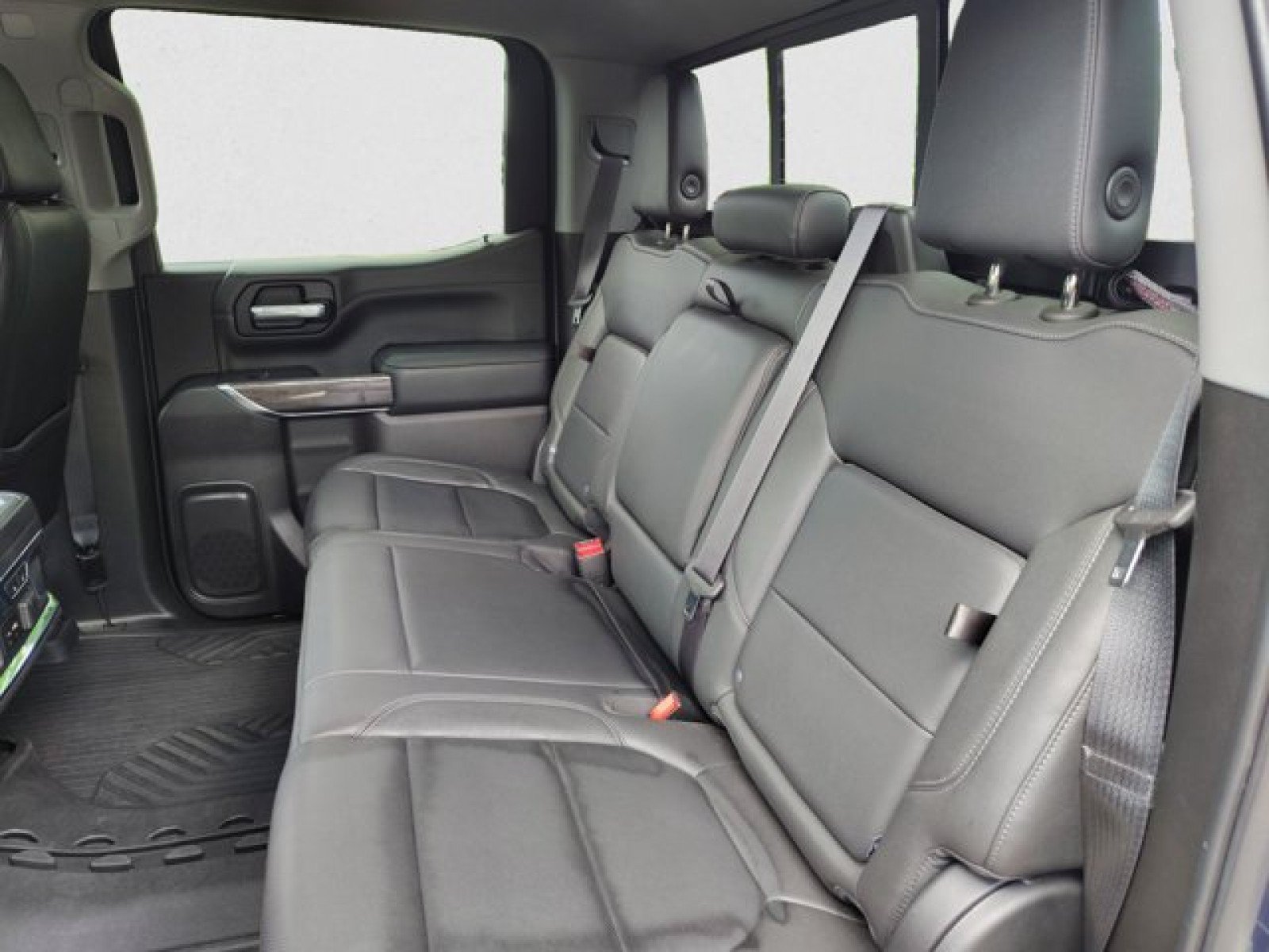 Used 2021 Chevrolet Silverado 1500 LTZ AWD/4WD image 17