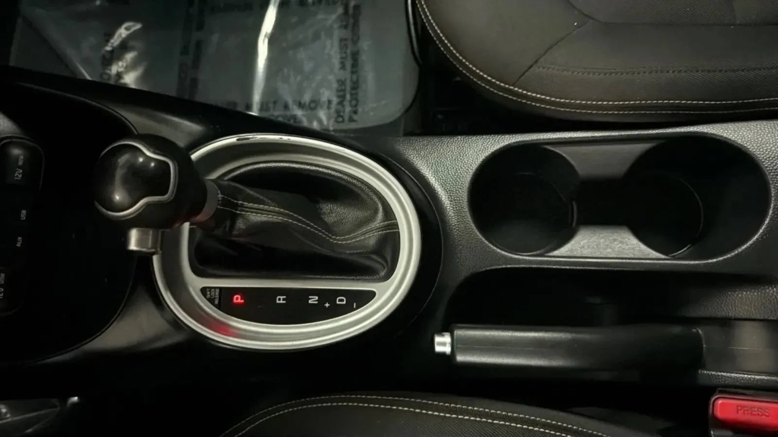 Used 2015 Kia Soul + FWD image 13