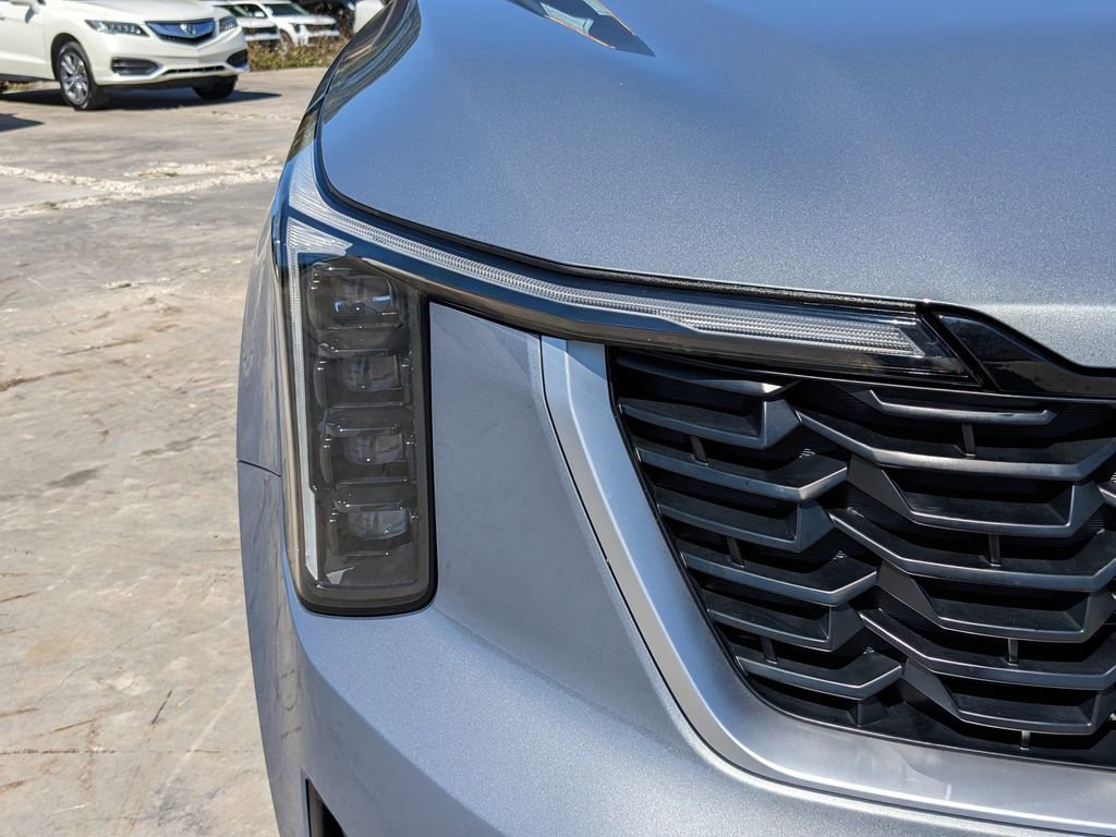 Certified 2025 Kia Sorento LX image 10