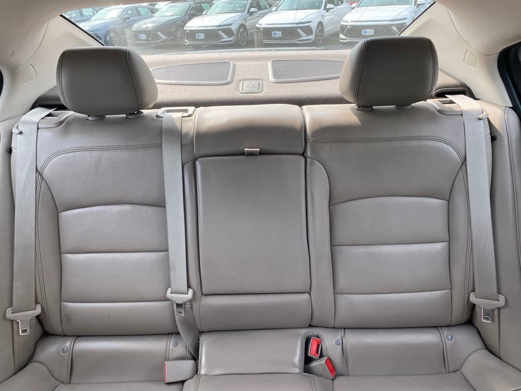 Used 2017 Chevrolet Cruze Premier FWD image 14