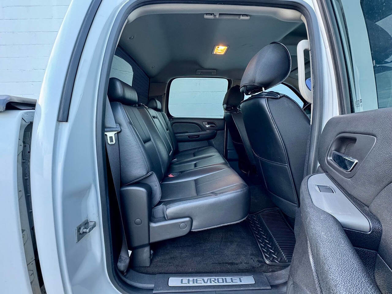 Used 2013 Chevrolet Silverado 2500 LTZ w/ Z71 Appearance Package image 26