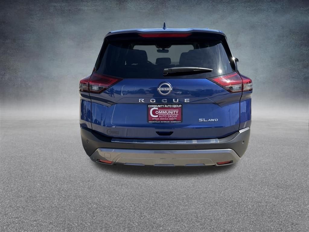 Used 2023 Nissan Rogue SL image 4