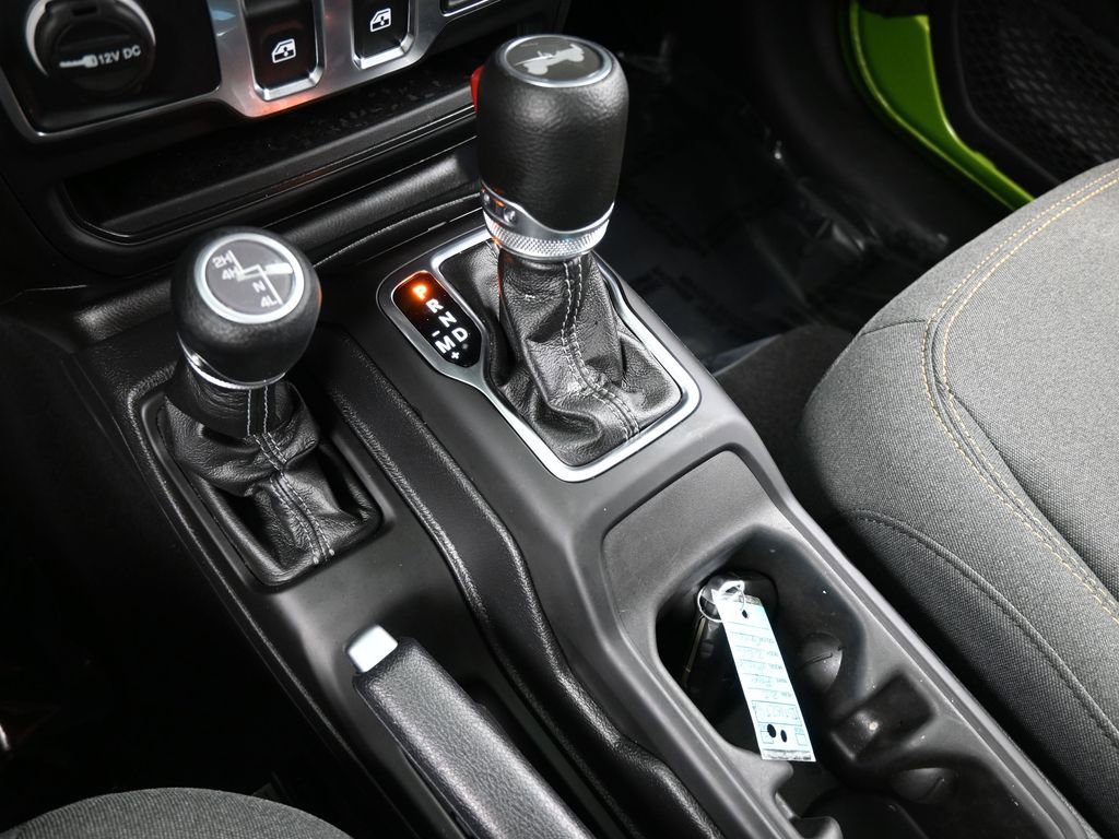 Used 2025 Jeep Wrangler Sport image 22