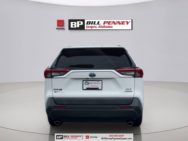 Used 2021 Toyota RAV4 XLE w/ Convenience Package image 4