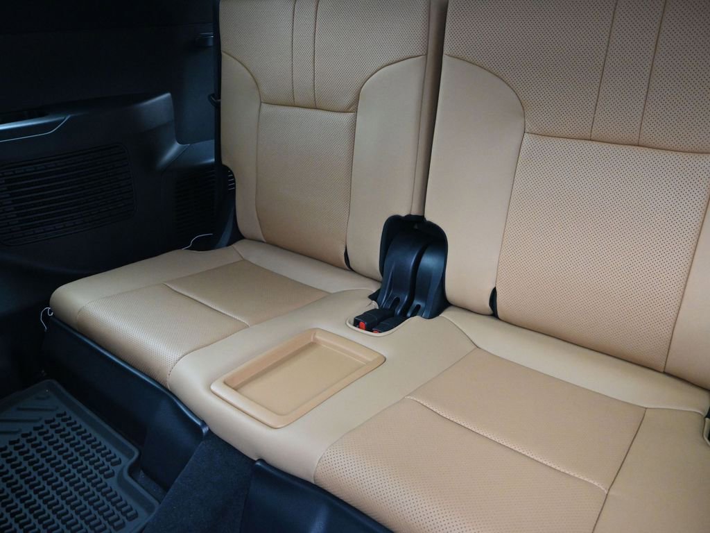 New 2026 Lexus LX 700h Luxury image 18